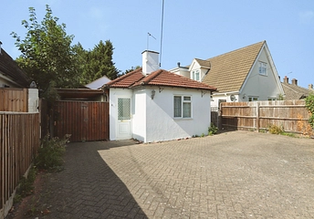 4 bedroom bungalow to rent - Radley Road, Abingdon, OX14 - Property View 1
