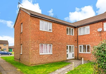 studio for sale - Garron Close, Aylesbury, HP21 - Property View 1
