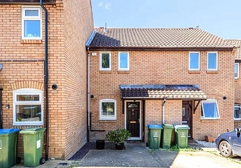 2 bedroom house for sale - Batchelor Close, Aylesbury, HP20 - Property View 1