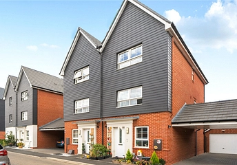 4 bedroom house for sale - Grand Junction, Broughton, Aylesbury, Buckinghamshire, HP22 - Property View 1