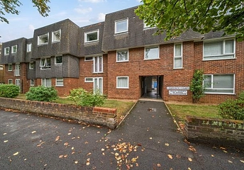 2 bedroom apartment to rent - Alma Road, Windsor, SL4 - Property View 1