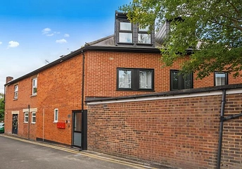 2 bedroom apartment to rent - Heath Villa, BERKS, SL5 - Property View 1