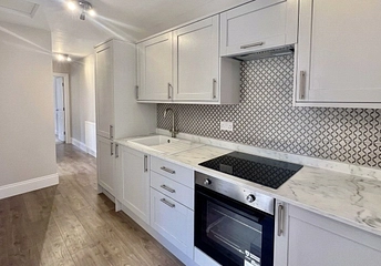2 bedroom apartment to rent - High Street, Sunninghill, Ascot, Berkshire, SL5 - Property View 1