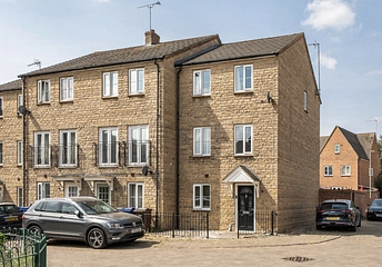 3 bedroom house for sale - Sir Henry Jake Close, Banbury, OX16 - Property View 1