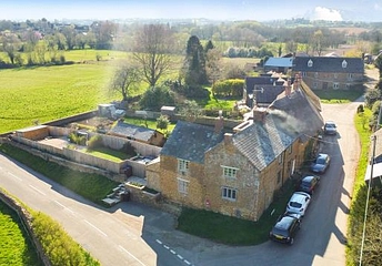 3 bedroom cottage for sale - Mead Road, Banbury, OX15 - Property View 1
