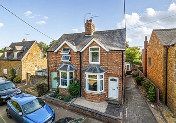 2 bedroom house for sale - Spring Lane, Little Bourton, Banbury, Oxfordshire, OX17 - Property View 1