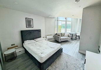 studio to rent - Wokingham Road, Bracknell, Berkshire, RG42 - Property View 1