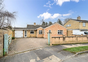 3 bedroom bungalow for sale - Almond Road, Bicester, OX26 - Property View 1