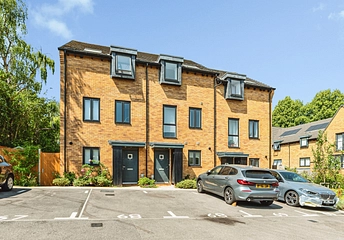 4 bedroom townhouse to rent - Dormie Close, Basingstoke, Hampshire, RG24 - Property View 1