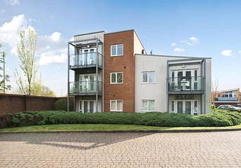 2 bedroom apartment for sale - Lowe Gardens, Basingstoke, Hampshire, RG24 - Property View 1
