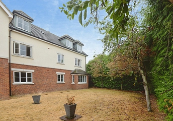 2 bedroom apartment to rent - Buckingham Road, Bicester, OX26 - Property View 1