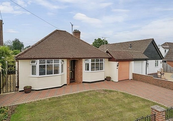 3 bedroom bungalow for sale - Home Close, Wootton, Abingdon, Oxfordshire, OX13 - Property View 1