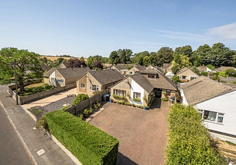 5 bedroom bungalow for sale - Woodway Road, Middle Barton, Chipping Norton, OX7 - Property View 1