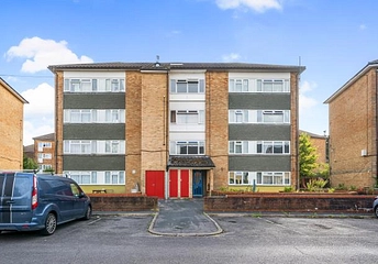 3 bedroom apartment for sale - Surrey Avenue, Camberley, GU15 - Property View 1