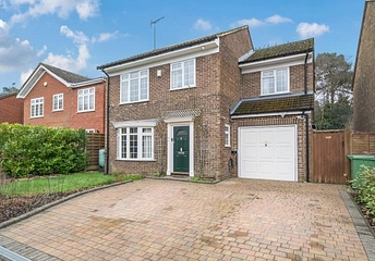 4 bedroom house for sale - Regent Way, Frimley, Camberley, GU16 - Property View 1