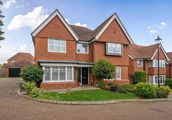 5 bedroom house for sale - Admiral Drive, Frimley, Camberley, GU16 - Property View 1