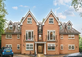 2 bedroom apartment for sale - Portsmouth Road, Camberley, GU15 - Property View 1