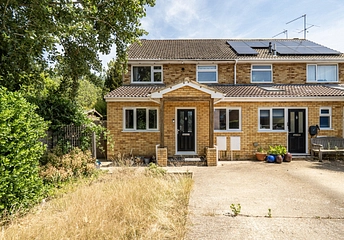 3 bedroom house for sale - Minstead Drive, Yateley, GU46 - Property View 1