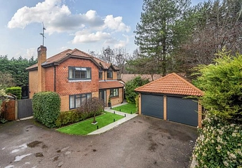 4 bedroom house for sale - Badgers Copse, Camberley, GU15 - Property View 1
