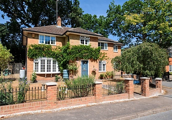 4 bedroom house for sale - Regents Place, Sandhurst, GU47 - Property View 1