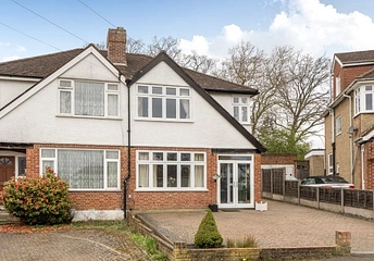 3 bedroom house for sale - Oakdene Drive, Surbiton, KT5 - Property View 1