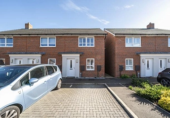 2 bedroom house for sale - Grand Junction, Broughton, Aylesbury, HP22 - Property View 1