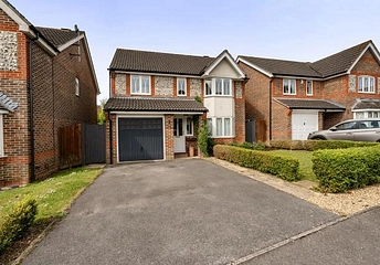 4 bedroom house for sale - Almond Drive, Thatcham, RG18 - Property View 1