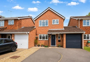 3 bedroom house for sale - Forest Drive, Chineham, Basingstoke, Hampshire, RG24 - Property View 1