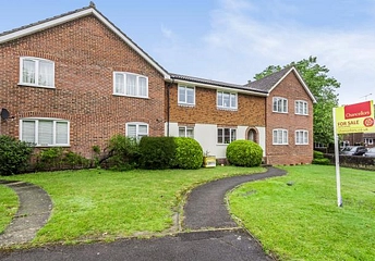 1 bedroom maisonette to rent - Laird Court, Bagshot, GU19 - Property View 1