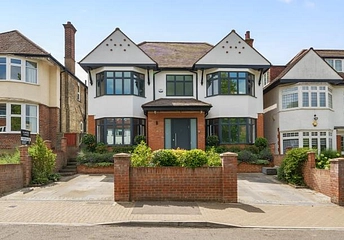 6 bedroom house for sale - Wickliffe Avenue, London, N3 - Property View 1