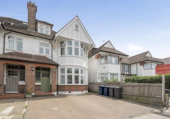 3 bedroom apartment for sale - Woodstock Avenue, London, NW11 - Property View 1