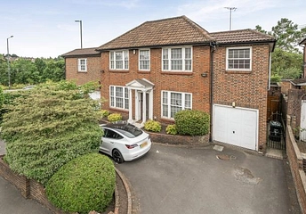 6 bedroom house for sale - Haslemere Gardens, London, N3 - Property View 1