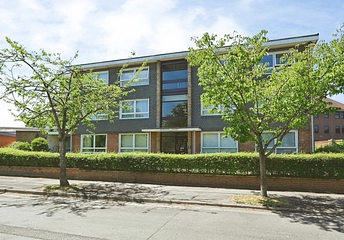 2 bedroom apartment to rent - Hewgate Court, Henley-on-thames, RG9 - Property View 1