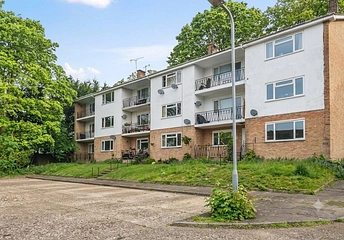 2 bedroom apartment for sale - Cedar Court, High Wycombe, HP13 - Property View 1