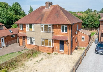 3 bedroom house for sale - The Crescent, High Wycombe, HP13 - Property View 1