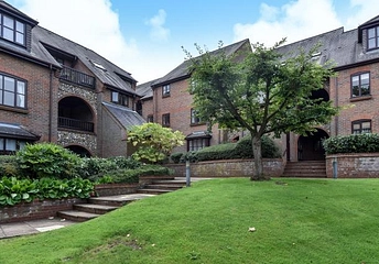 2 bedroom apartment for sale - Kingsmead Road, High Wycombe, HP11 - Property View 1