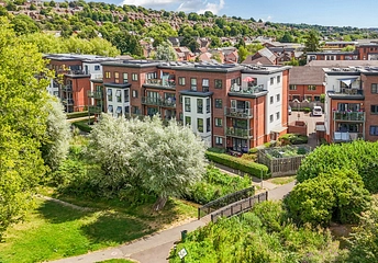 2 bedroom apartment for sale - Fitzroy Court, Bartlett Crescent, High Wycombe, HP12 - Property View 1