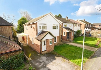 3 bedroom house for sale - Firs Close, High Wycombe, HP13 - Property View 1