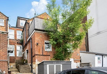 3 bedroom house for sale - West Wycombe Road, High Wycombe, HP11 - Property View 1
