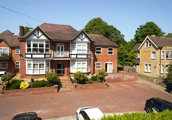 2 bedroom apartment for sale - Chilworth House, 7 Rectory Avenue, High Wycombe, HP13 - Property View 1