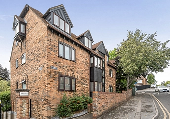 2 bedroom apartment for sale - Copyground Lane, High Wycombe, HP12 - Property View 1