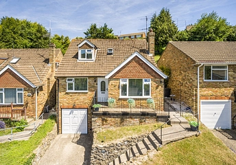 4 bedroom house for sale - Warwick Avenue, High Wycombe, HP12 - Property View 1