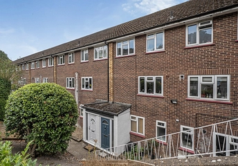 2 bedroom maisonette for sale - Amersham Hill, High Wycombe, Buckinghamshire, HP13 - Property View 1