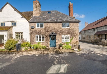 3 bedroom house for sale - Lyonshall, Kington, Herefordshire, County, HR5 - Property View 1