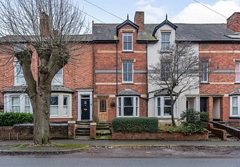 4 bedroom house for sale - Bargates, Leominster, Herefordshire, HR6 - Property View 1