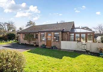 3 bedroom bungalow for sale - Risbury, Leominster, HR6 - Property View 1