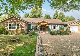 3 bedroom bungalow for sale - Hope-under-Dinmore, Leominster, Herefordshire, HR6 - Property View 1