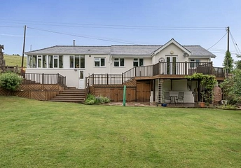 2 bedroom bungalow for sale - Hope-under-Dinmore, Leominster, Herefordshire, HR6 - Property View 1