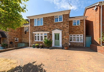 4 bedroom house for sale - Birchwood Drive, Lightwater, GU18 - Property View 1