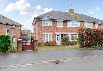 2 bedroom maisonette for sale - Queensway, Maidenhead, SL6 - Property View 1